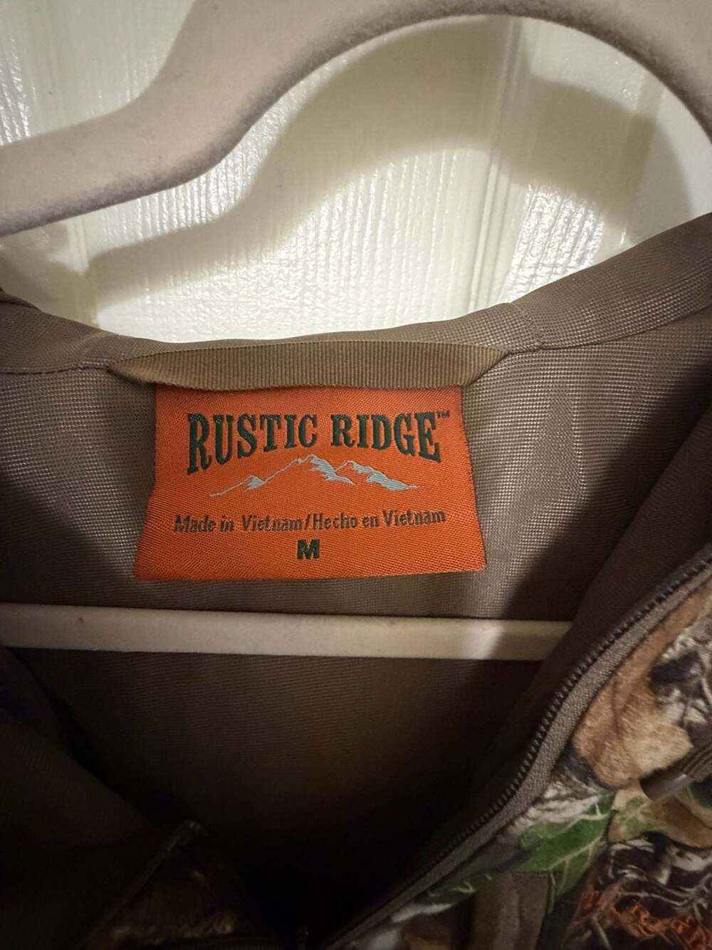 Rustic Ridge Realtree Edge Camo Waterproof Hunting Jacket - Picture 4 of 5
